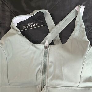 New Zip up Sports bra 3XL